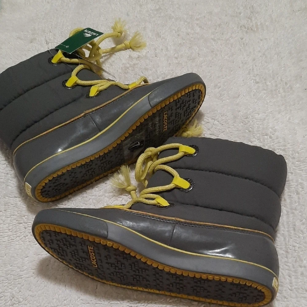 Lacoste Women's Charcoal and Neon Yellow Winter Boots